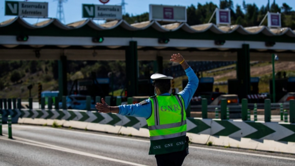 Campanha de seguran&ccedil;a rodovi&aacute;ria arranca ter&ccedil;a-feira
