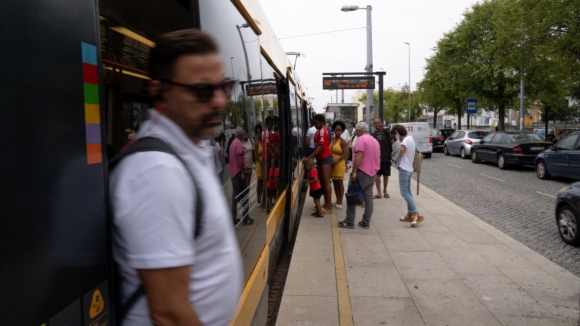 Vereadores de Moreira chumbam pedir &agrave; Metro do Porto solu&ccedil;&otilde;es para calor nas carruagens