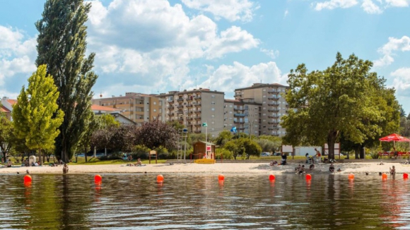 Avaria na esta&ccedil;&atilde;o elevat&oacute;ria de &aacute;guas residuais contaminou praia de Mirandela