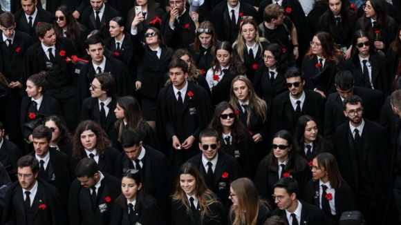Parque de Campismo Acad&eacute;mico no Porto em protesto contra a falta de alojamento