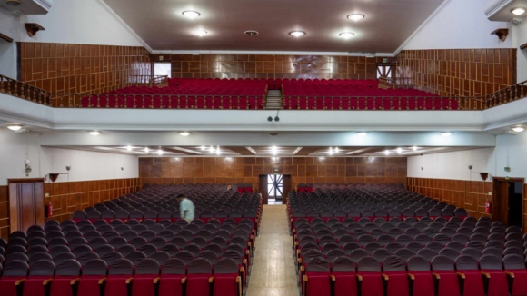 Cine-Teatro Vale Formoso abre portas antes de reabilita&ccedil;&atilde;o