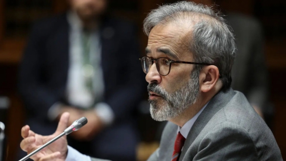 Rela&ccedil;&atilde;o do Porto anula condena&ccedil;&atilde;o de economista por difama&ccedil;&atilde;o de Paulo Rangel