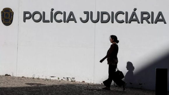 Tr&ecirc;s pessoas detidas por suspeitas de raptar e extorquir homem em Matosinhos