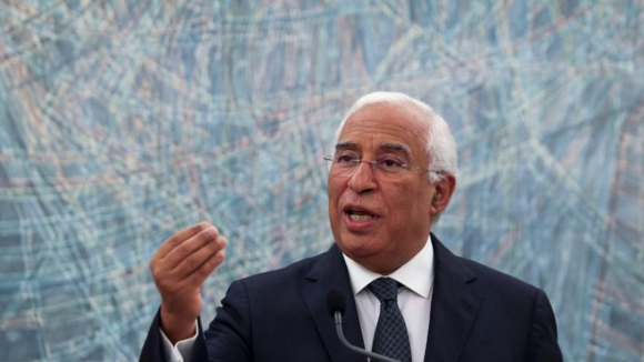 Ant&oacute;nio Costa aponta habita&ccedil;&atilde;o acess&iacute;vel como um dos desafios europeus &ldquo;mais urgentes&rdquo;