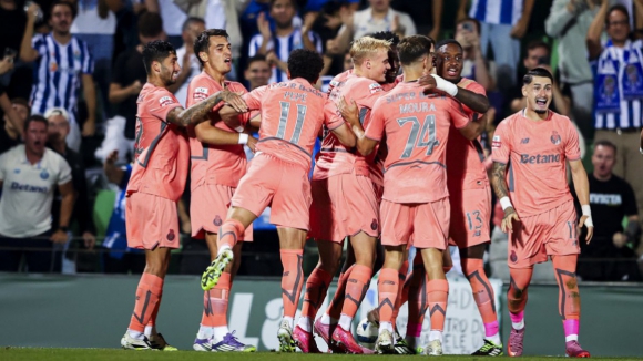 FC Porto em vantagem ao intervalo no est&aacute;dio dos Arcos