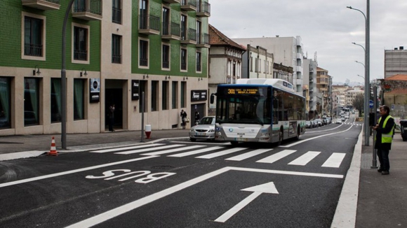 Zero defende corredores exclusivos para autocarros na &Aacute;rea Metropolitana do Porto