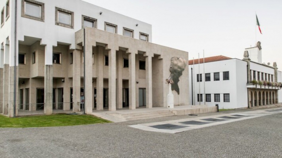 Coliga&ccedil;&atilde;o PSD/CDS-PP pede demiss&atilde;o imediata do presidente da C&acirc;mara de Paredes