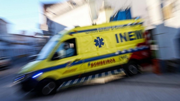 Comiss&atilde;o de inqu&eacute;rito sobre INEM suspensa at&eacute; &agrave;s elei&ccedil;&otilde;es aut&aacute;rquicas