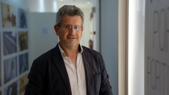 Candidato do ADN à Câmara do Porto chama “manhoso” ao projeto das 3 torres na Foz