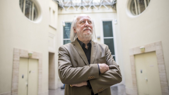 László Krasznahorkai é o Prémio Nobel da Literatura 2025