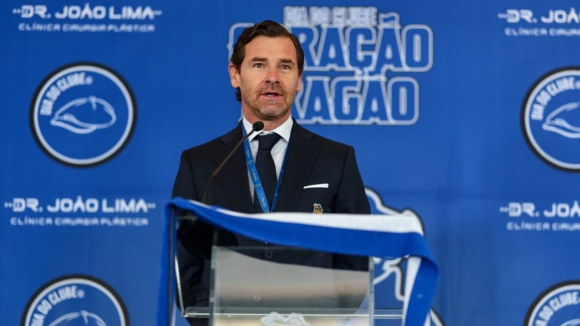 Andr&eacute; Villas-Boas: "Estamos aqui para vos servir"
