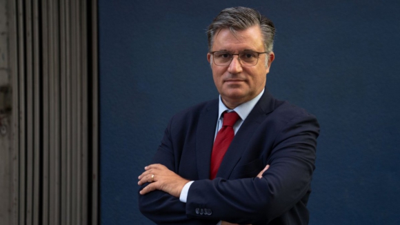 Engenheiro e especialista em habitação Álvaro Santos será vice de Menezes em Gaia