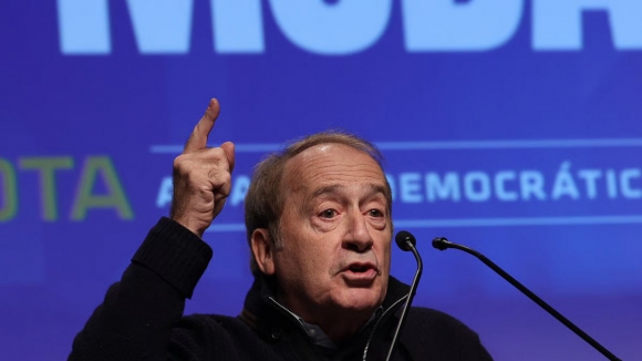 MP pede condenação de Luís Filipe Menezes por difamar ex-presidente da Câmara de Gaia