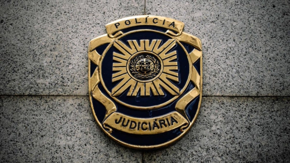 Homem de 40 anos detido por suspeita de incendiar a casa da m&atilde;e em Barcelos