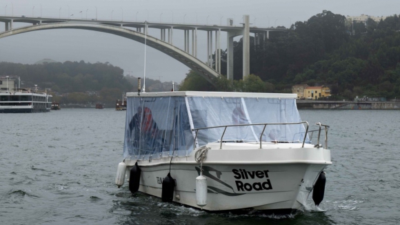 Liga&ccedil;&atilde;o fluvial entre Porto e Gaia atraiu mais de 22 mil passageiros