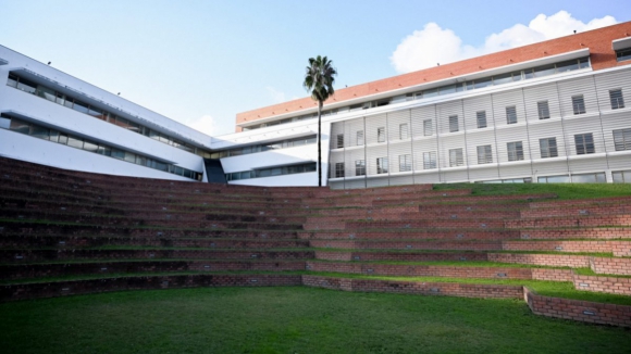 Escola de neg&oacute;cios da UMinho muda para Edif&iacute;cio do Castelo ap&oacute;s obras de 9 milh&otilde;es de euros