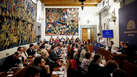 AM Porto aceita peti&ccedil;&atilde;o sobre Avenida Nun&rsquo;&Aacute;lvares mas remete an&aacute;lise para pr&oacute;ximo mandato