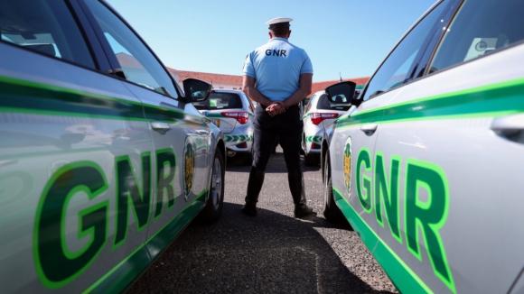 Casal constituído arguido por venda de artigos contrafeitos em Paços de Ferreira