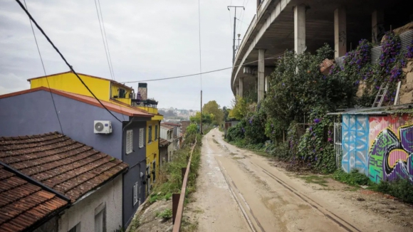 Pelo menos 136 edifícios em Gaia e Porto afetados pela linha de alta velocidade