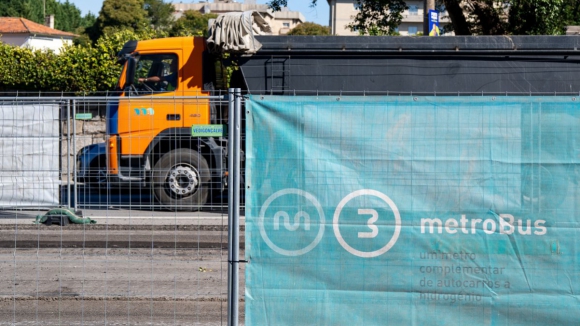 CDU exige reposi&ccedil;&atilde;o do grupo de trabalho de acompanhamento de obras do metrobus no Porto