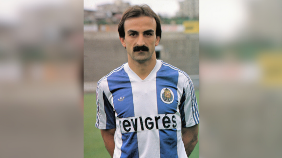 Jos&eacute; Alberto Costa: "A atitude dos jogadores tem que ser compat&iacute;vel com a hist&oacute;ria do Clube"