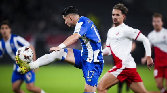 FC Porto: Drag&otilde;es empatam no Stadion Galgenwaard com golo de Borja Sainz