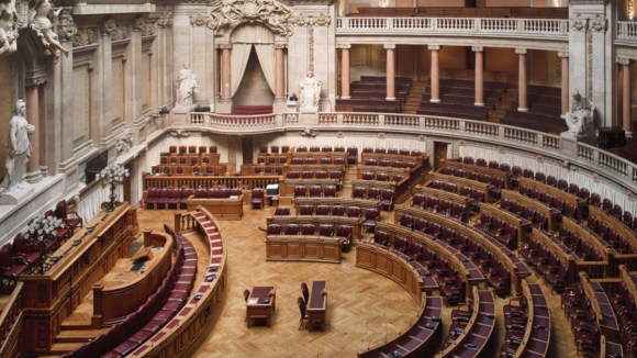 Partidos t&ecirc;m at&eacute; esta sexta-feira para entregarem propostas de altera&ccedil;&atilde;o ao&nbsp;OE2026