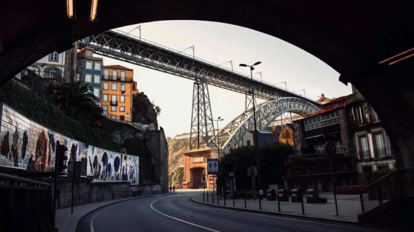 Obras v&atilde;o condicionar tr&acirc;nsito nos t&uacute;neis do Porto durante um m&ecirc;s