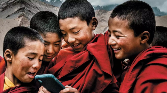 Revista de viagens Primitiva lan&ccedil;ada no Porto a 15 de novembro