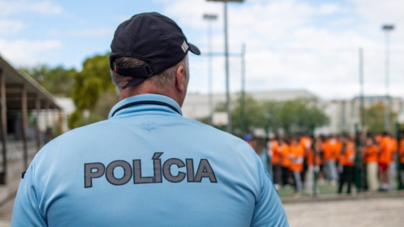 Homem detido em Gaia por posse de cocktail Molotov e armas proibidas