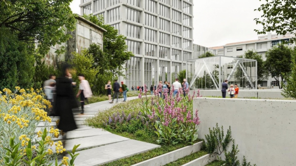 Ministro rejeita ser "comentador" da seriedade da proposta alternativa para TGV em Gaia