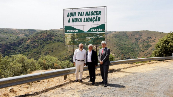 Concurso para constru&ccedil;&atilde;o por 30 milh&otilde;es de euros de ponte sobre rio Ma&ccedil;as ficou deserto