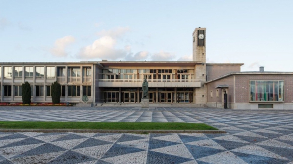 Vereadores da oposi&ccedil;&atilde;o impedidos de almo&ccedil;ar na cantina municipal de Santo Tirso