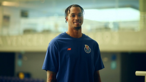 FC Porto (Basquetebol):&nbsp;Allen Flanigan de sa&iacute;da
