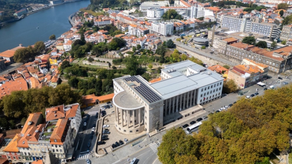 Rela&ccedil;&atilde;o condena pai que tinha sido absolvido de abusar de filha menor em Aveiro