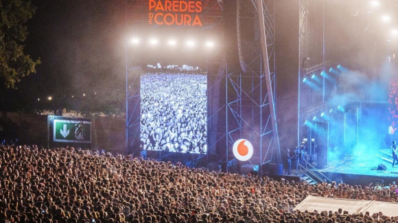 Amyl & The Sniffers e Wet Leg entre primeiras confirma&ccedil;&otilde;es do festival Paredes de Coura