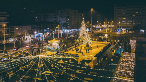 Maia liga luzes de Natal na sexta-feira