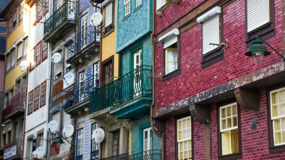 Euribor cai a três, seis e 12 meses mas termina mês com a média de novo a subir