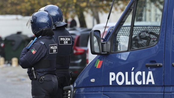 Suspeito de amea&ccedil;as de morte a mulher em Ovar constitu&iacute;do arguido