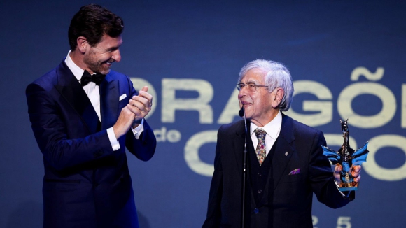 Drag&otilde;es de Ouro:&nbsp;Lu&iacute;s Bacelar distinguido com o pr&eacute;mio S&oacute;cio