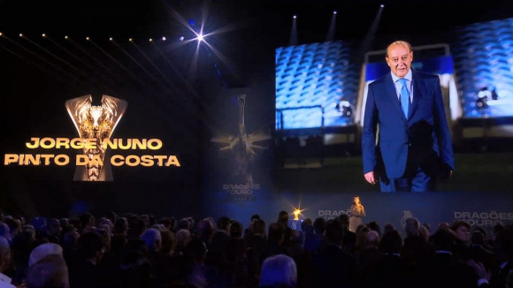 Drag&otilde;es de Ouro:&nbsp;Jorge Nuno Pinto da Costa distinguido com o pr&eacute;mio Drag&atilde;o de Honra