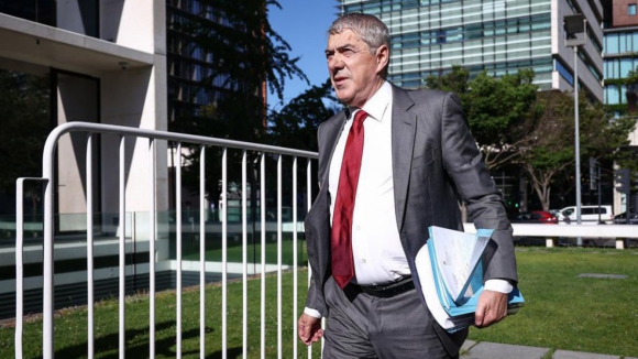 Ministério Público questiona viagens de Sócrates e não exclui plano de fuga