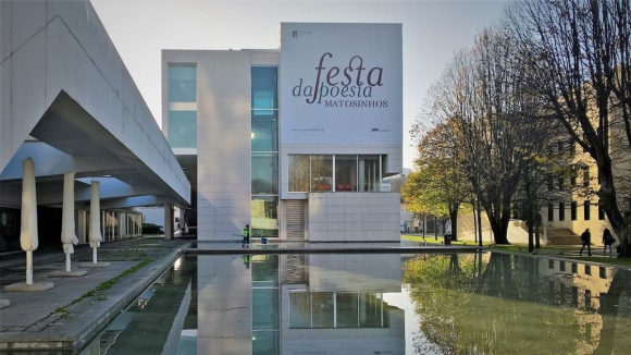 Festa da poesia volta a cruzar poemas com música e performance em Matosinhos