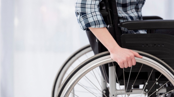 Federação alerta para recuo do Governo nos apoios a pessoas com deficiência