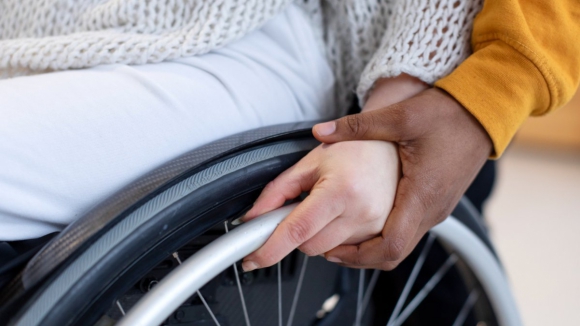 Estudo revela que jovens com deficiência enfrentam circulo vicioso de exclusão nas artes performativas