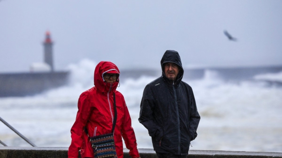 Porto sob aviso laranja no sábado devido a agitação marítima