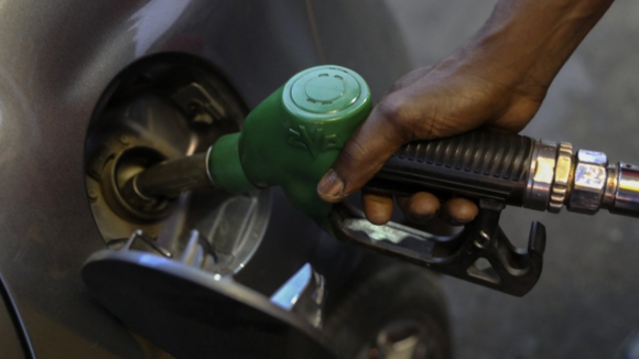 Semana arranca com descida no preço dos combustíveis. Conheça as previsões