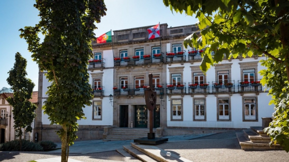 Moradores criticam C&acirc;mara da Feira por inunda&ccedil;&otilde;es cont&iacute;nuas em Rio Me&atilde;o