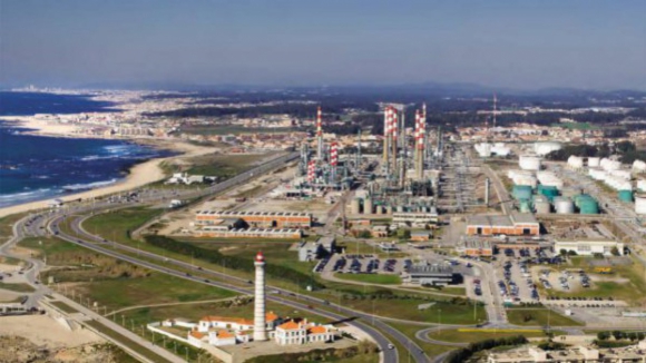 Inc&ecirc;ndio na refinaria da Petrogal em Matosinhos mobiliza meios internos