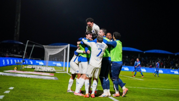 FC Porto: Drag&otilde;es aumentam a vantagem com golo de Varela e bis de Borja